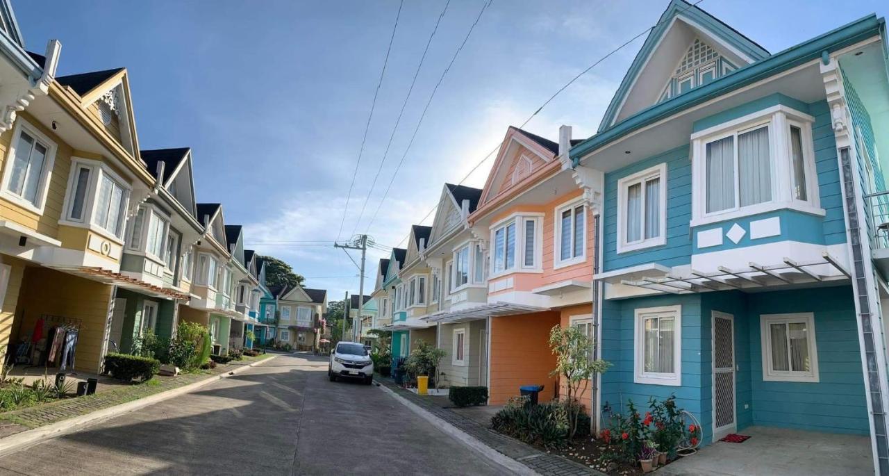 3 Bedrooms 3 Baths Victorian Style Townhouse Fully Furnished Batangas Exterior photo